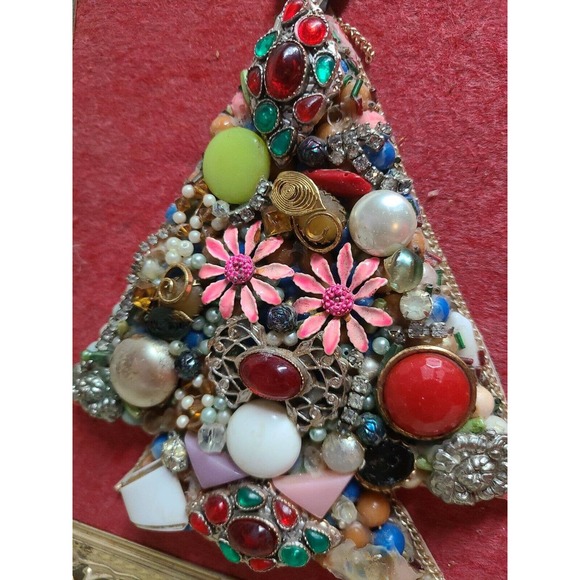Vintage Festive Rhinestone Jewelry Framed Christmas Tree Decoration - Picture 4 of 5
